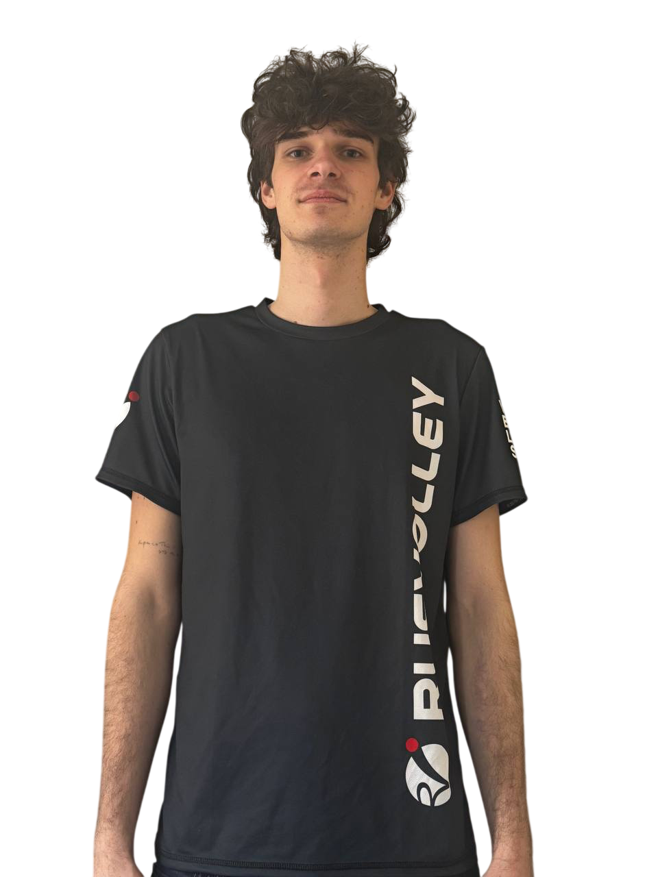 Более 15 лет играл в Италии в лигах B1 и A2,сезон 2015-2016 провёл в национальной лиге казахстана где стал обладателем кубка